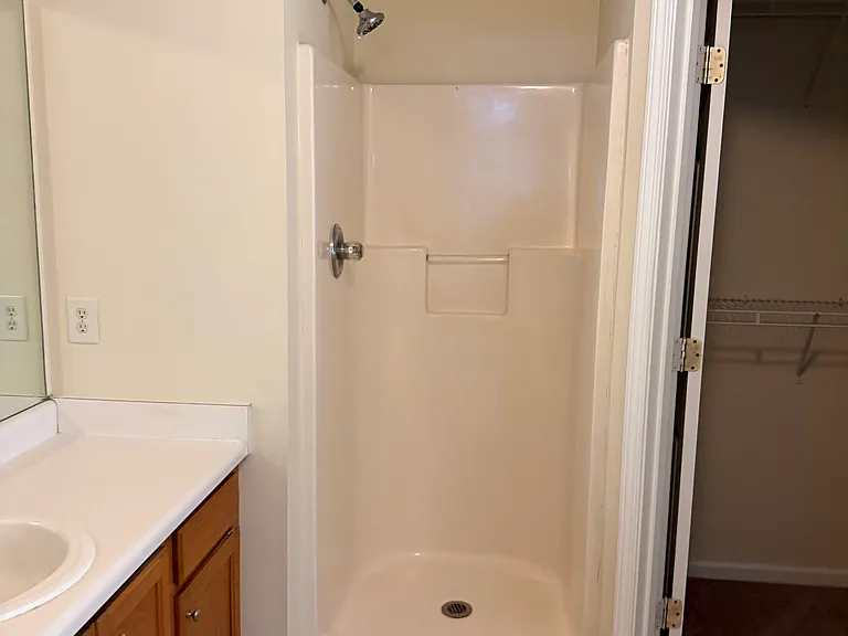 140 Trinity Dr — Photo 14