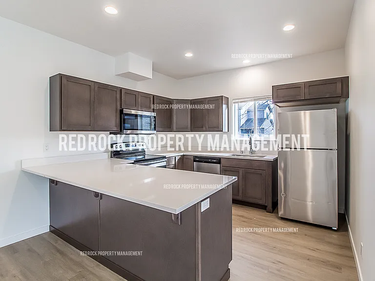 1118 N Davis Ln — Photo 8