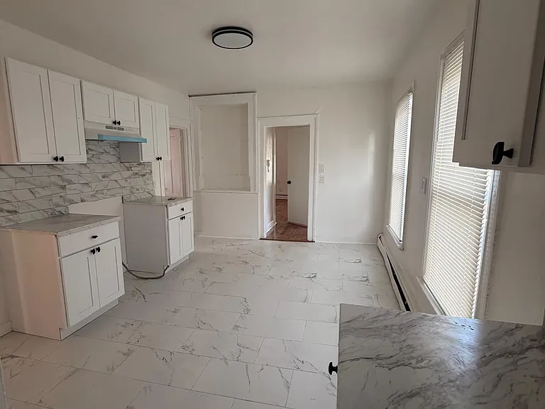 123 Morris St #2 — Photo 4