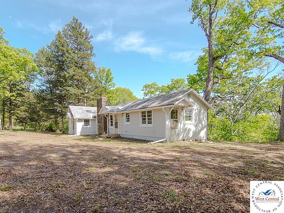 4th image of 8780 SW Pvt Rd