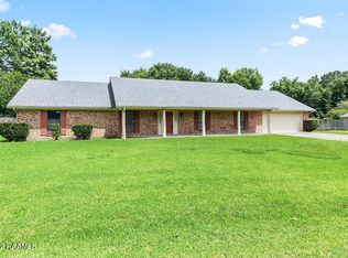 3920 Avenue Bonne Terre, New Iberia, LA 70563