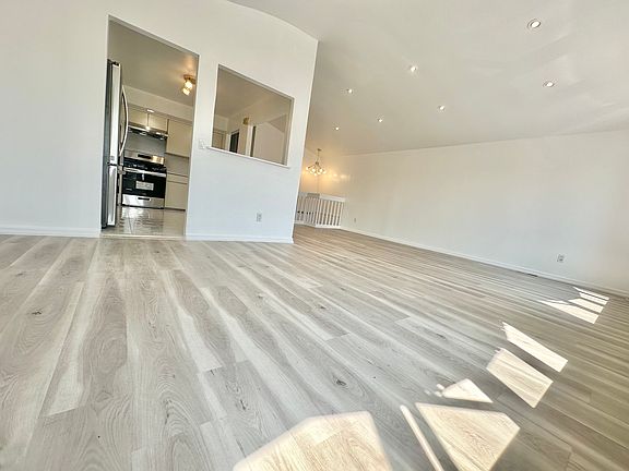 5th image of 96 Gary Pl Floor 2