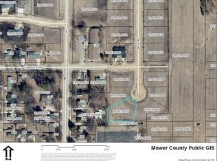 307 3rd St NW, Adams, MN 55909