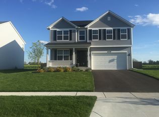 1009 Bluff Quarry Dr, South Elgin, IL 60177