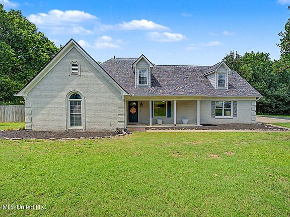 3rd image of 2860 Stonebrook Dr