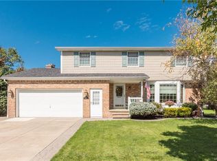 28 Tobey Hill Dr, Buffalo, NY 14224