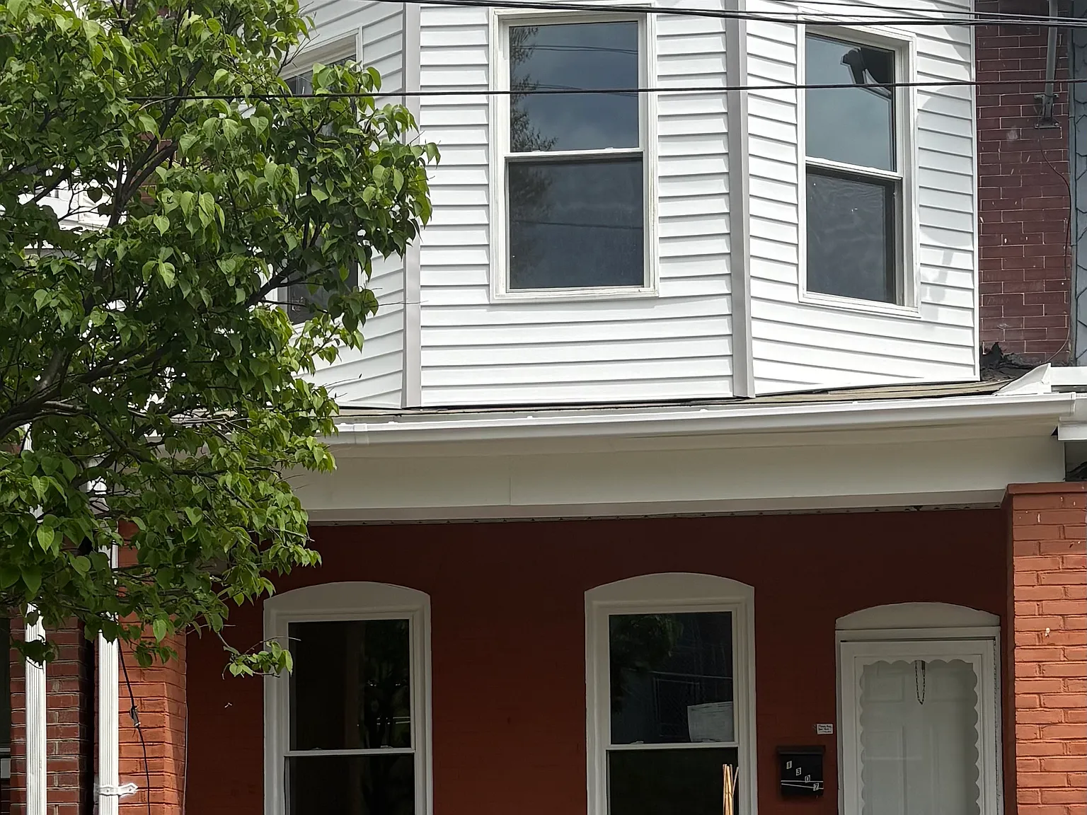 1307 Oak St — Photo 1