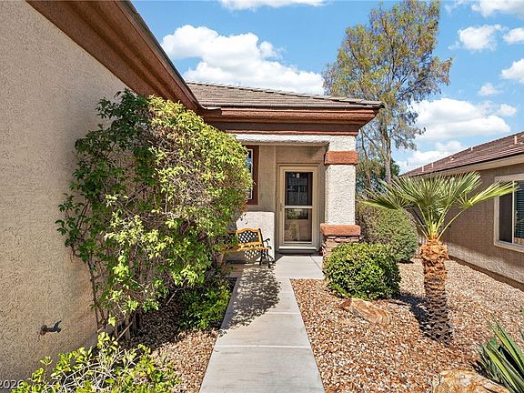 2nd image of 2521 Nashira St