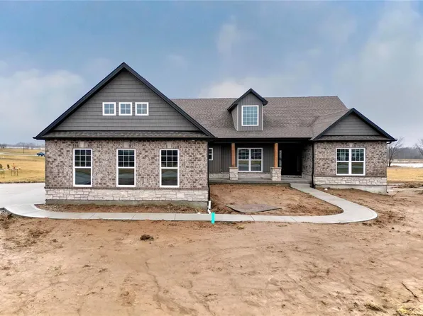 130 Falcon Pointe Dr, Silex, MO 63377