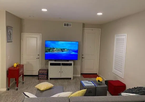 3 bed, 1500 sqft, $3,975 — Photo 4