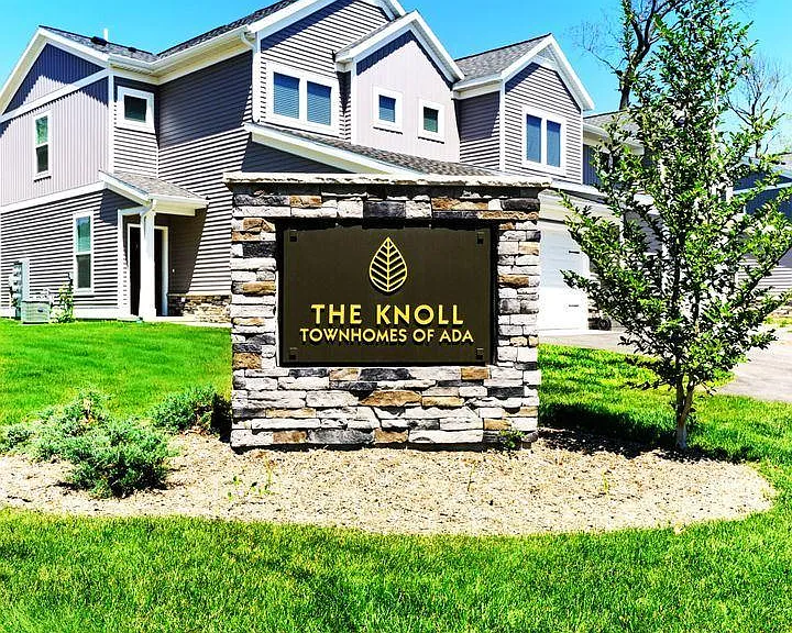 The Knoll - Townhomes of Ada — Photo 4