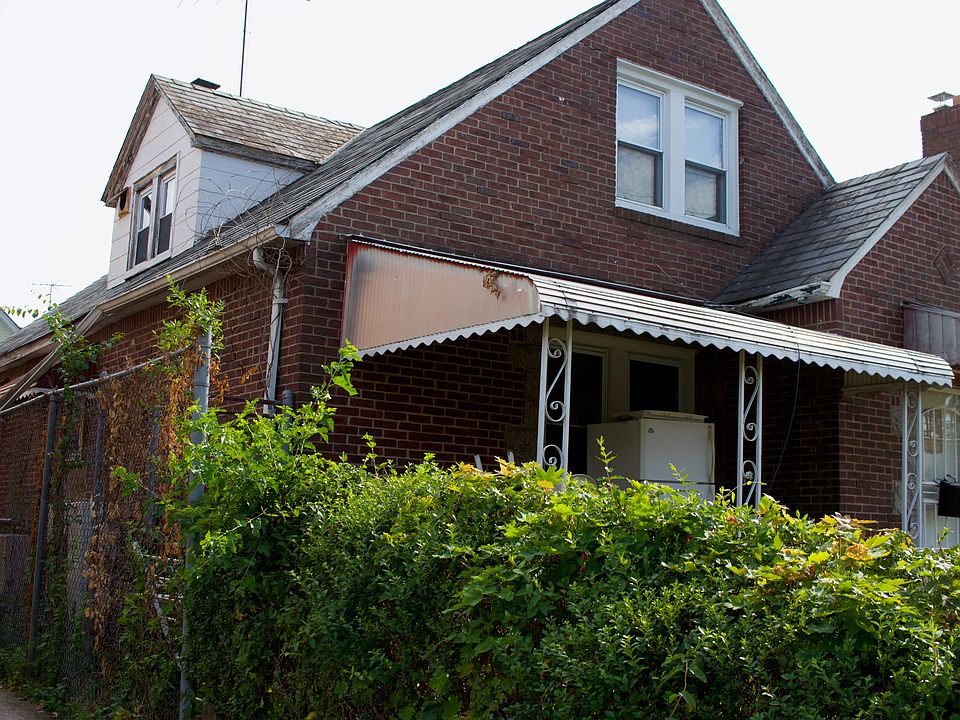 2nd image of 189-10 114th Dr