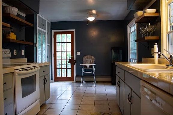 4th image of 2063 Partridge Ln