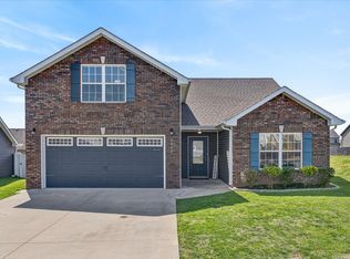 1044 Charles Thomas Dr, Clarksville, TN 37042