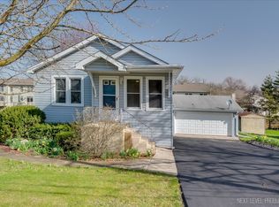 2152 Howard Ave, Downers Grove, IL 60515