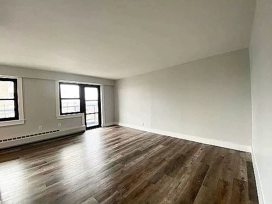 5th image of 111 Wadsworth Ave #11P