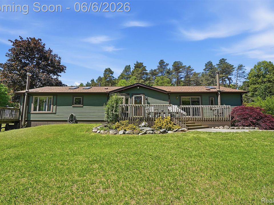1st image of 3167 Roods Lake Rd