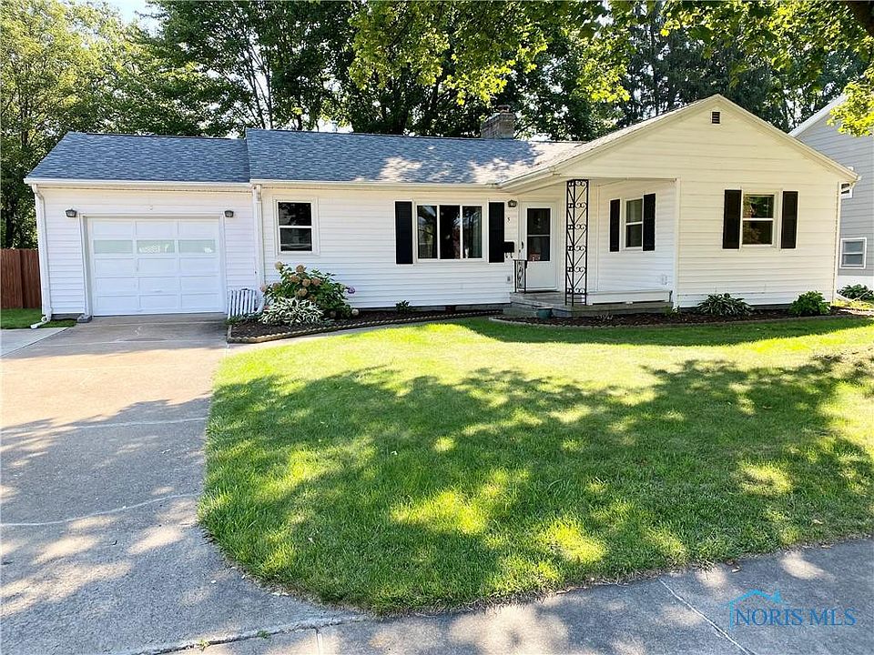 1st image of 5 Pelton Dr