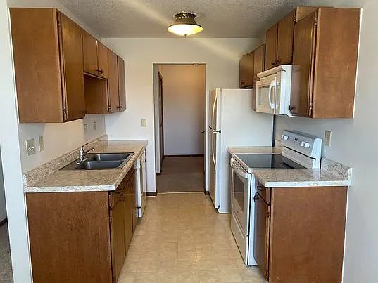 Skaff Apartments - Moorhead — Photo 174