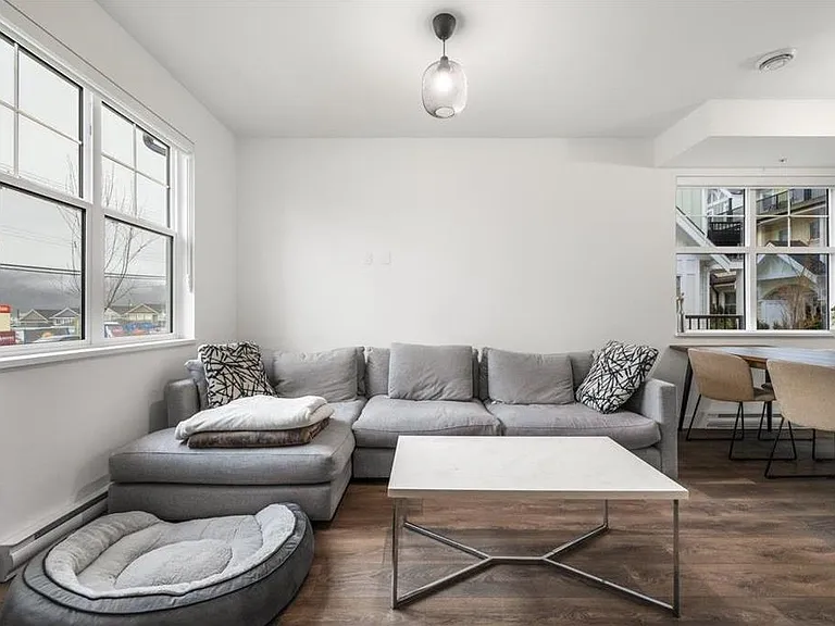 707 Robinson St #108 — Photo 12