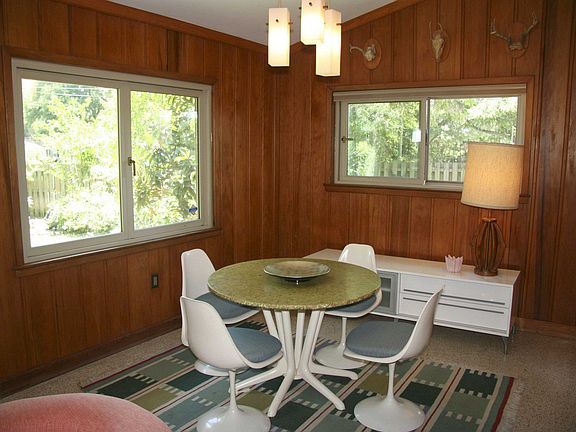 Additional Dining Area