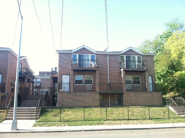 2nd image of 6405 Fleet St