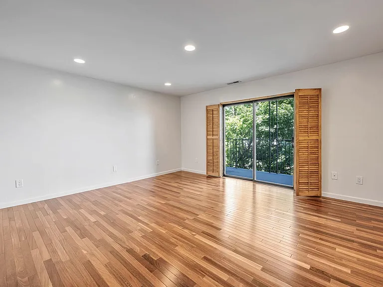 6409 Liberty Ave #I1 — Photo 8