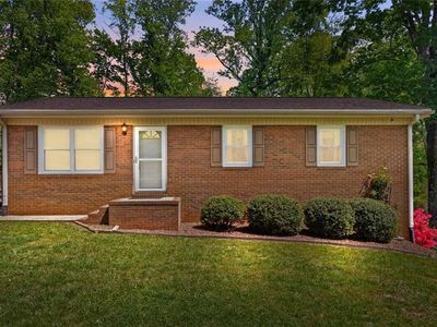 1195 Old Vfw Rd, Pinnacle, NC, 27043
