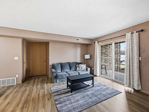 3rd image of 2871 Coral Ct APT 101