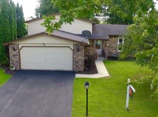 5209 Imperial Dr, Richton Park, IL 60471