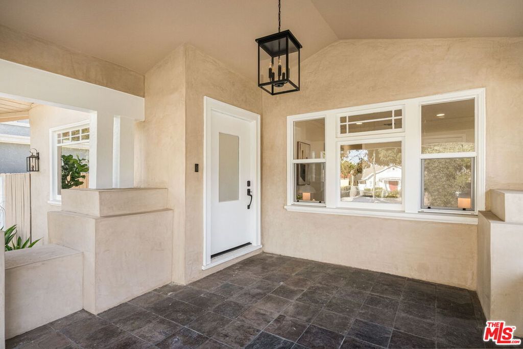 5151 West Blvd, Los Angeles, CA - View 4