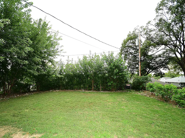 2601 S 48th St — Photo 37