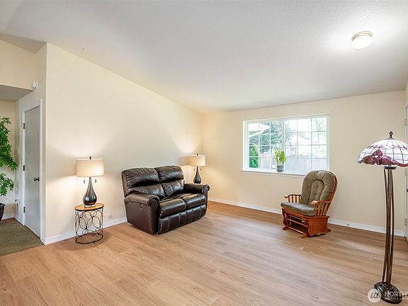4th image of 8409 Moreland Avenue SW