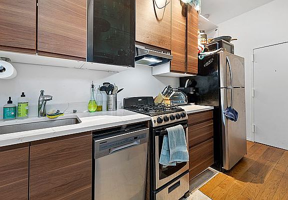 4th image of 1457 3rd Ave #4A
