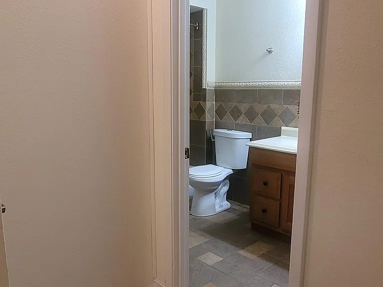 2018 Gatlin Ave — Photo 12