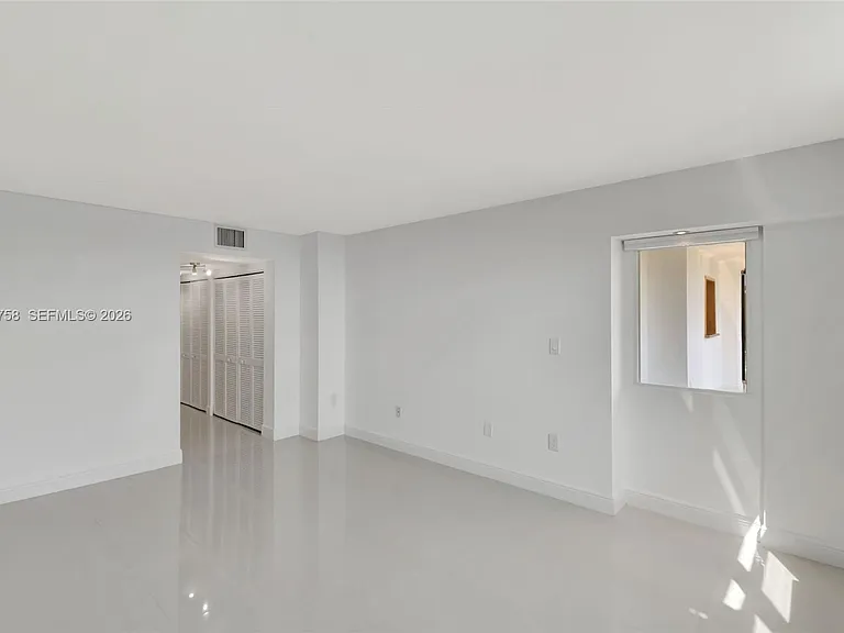 2333 Brickell Ave #305 — Photo 20