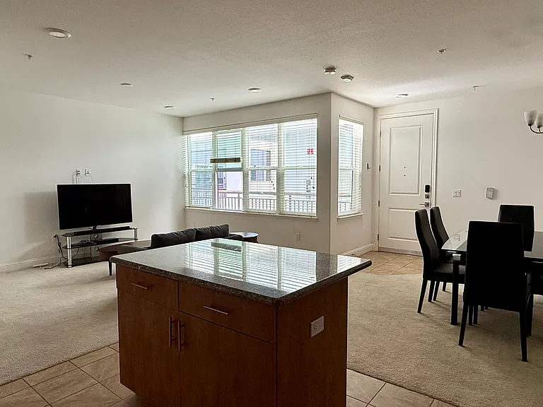 2585 El Camino Real #419 — Photo 10
