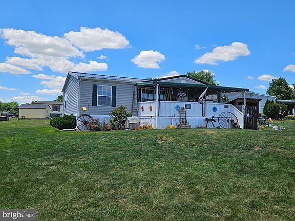 2nd image of 3840 Craig Ave