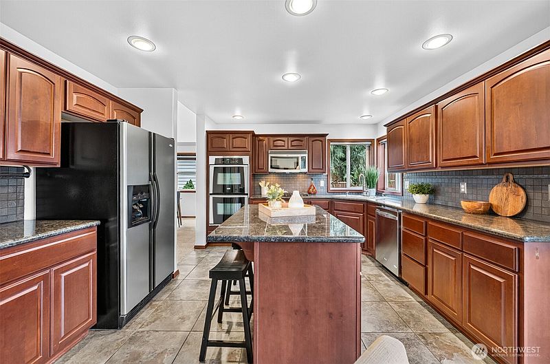 5th image of 5206 NE 8th Street