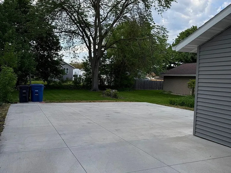 648 W 10th Ave — Photo 8