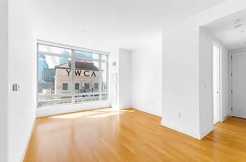 400 Stuart St #18G Photo 1