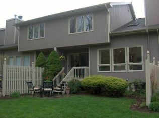 28 Roberts Cir, Basking Ridge, NJ 07920