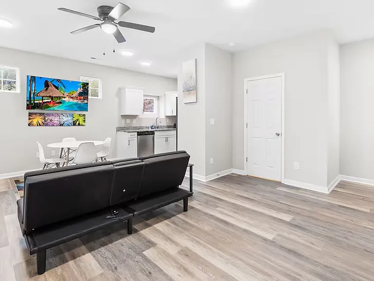 614 Kings Mountain St — Photo 17