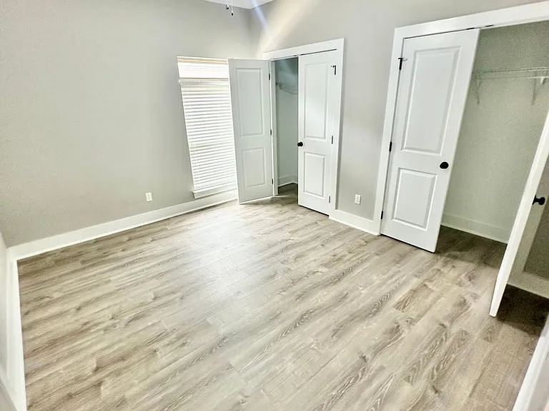 1180 French Quarter Way — Photo 11