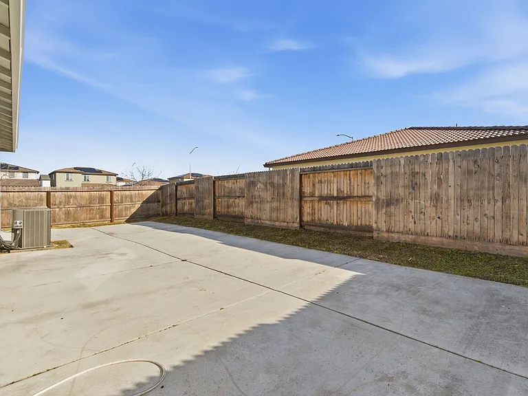 1808 Tiki Ave — Photo 21
