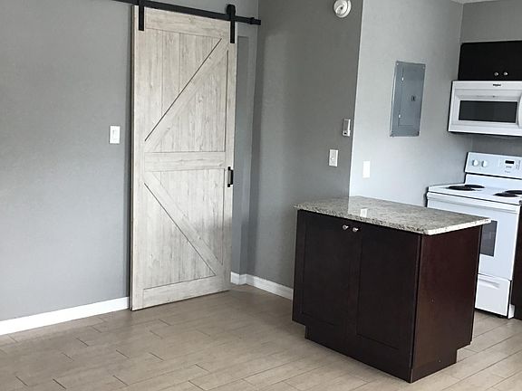 5th image of 1604 S Crystal Lake Dr APT 11