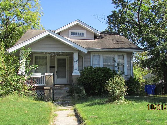 3rd image of 8803 48th Ave
