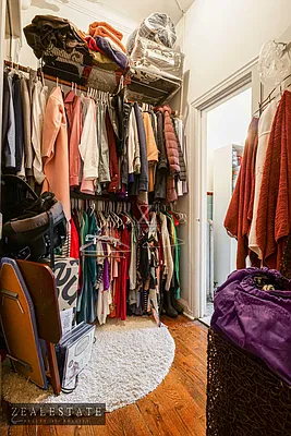 Rented by ZealEstate Group Inc | media 14