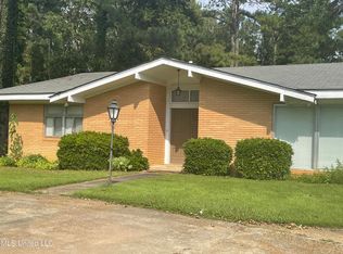 5 Pecan Ave, De Kalb, MS 39328