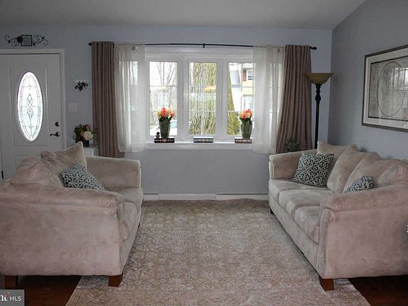 5th image of 107 Compass Dr